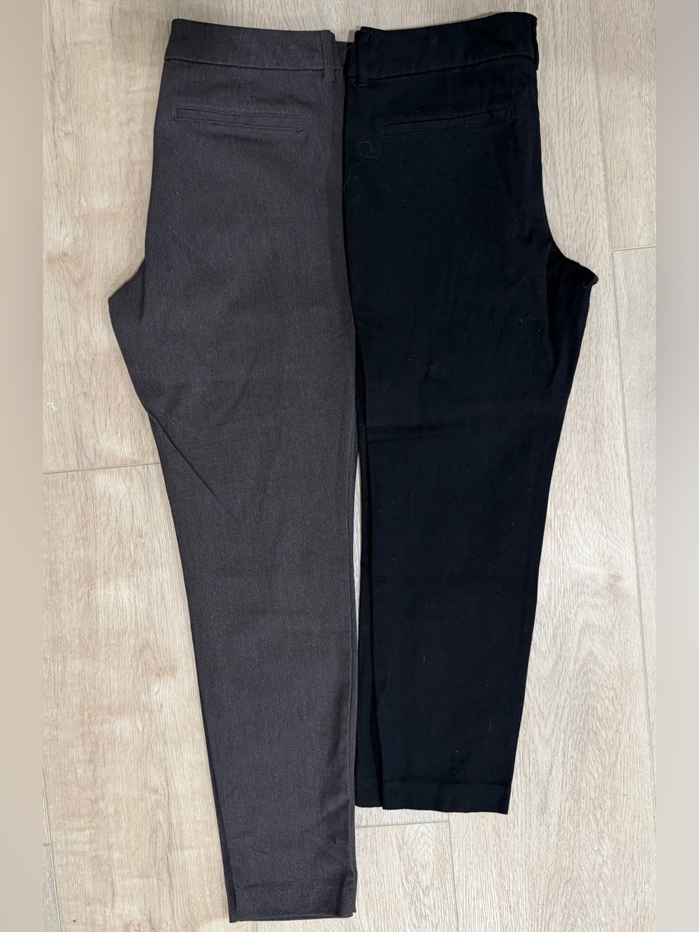 Old Navy Woman’s set of 2 Pixie Dress Pants Charcoal & Black Crop-Mid Rise-sz 10